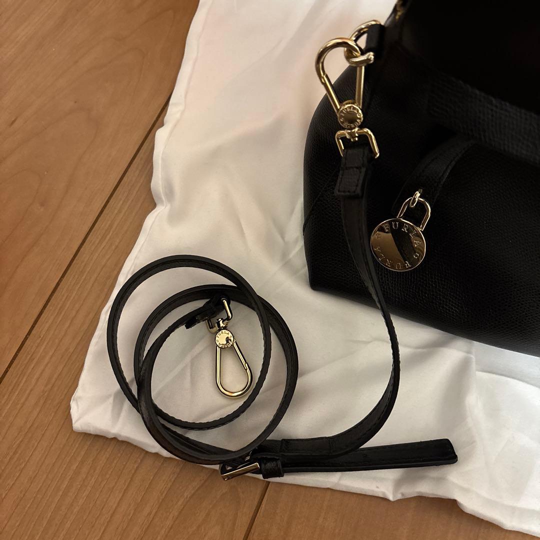FURLA ブラック レザーハンドバッグ美品