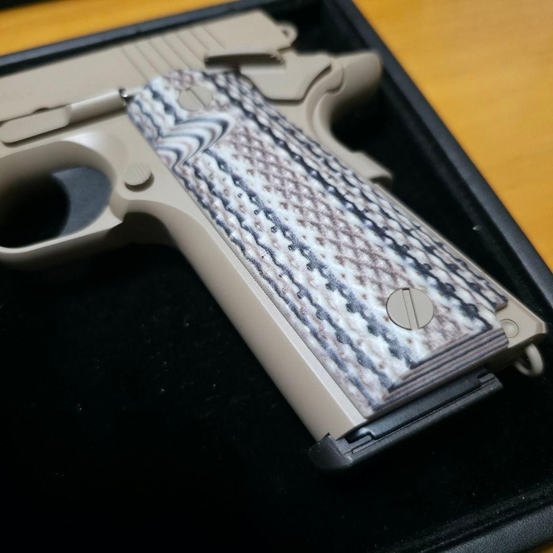 東京マルイ M45A1 CQB PISTOL 予備マガジン付き