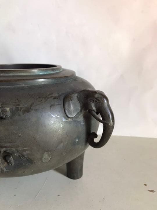 香爐，明治金工長谷川摄津掾晴定作古銅製，極細工，高11cm幅