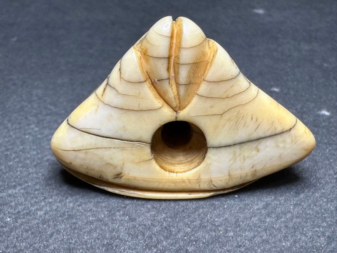 極上 根付 天然素材 アンティーク 骨董 飾り物 古美術品 置物 細密細工