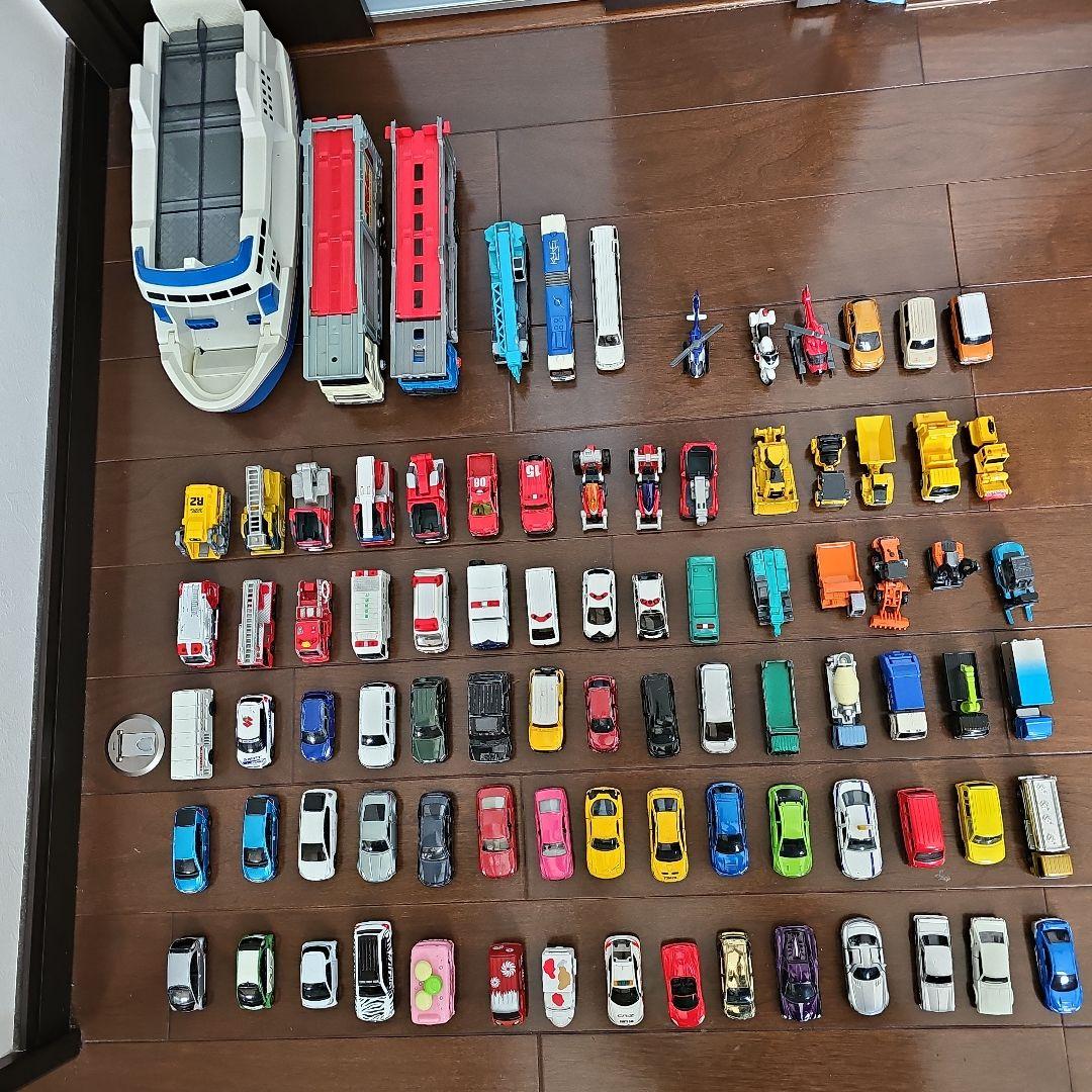 トミカまとめ売り　キャリアカー、フェリー付き