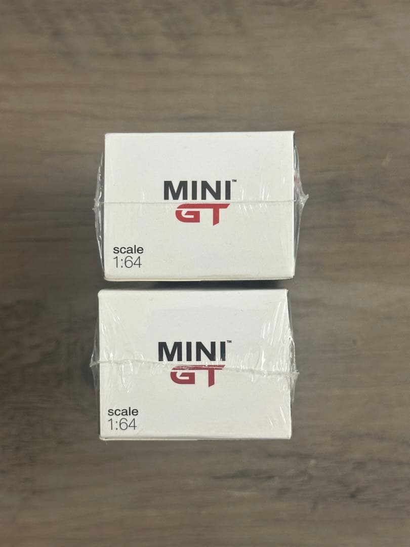 新品未開封！MINI GT McLaren Senna 赤 青 セット