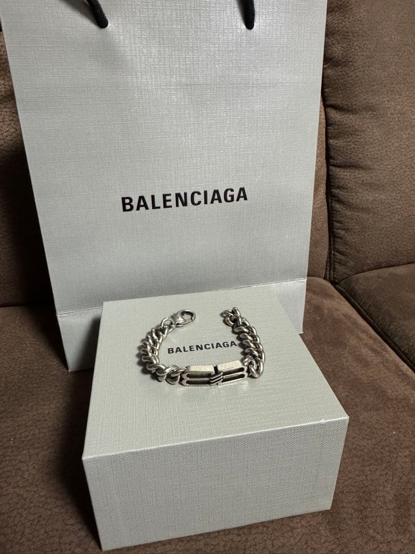BALENCIAGA シルバーチェーンブレスレット - メルカリ
