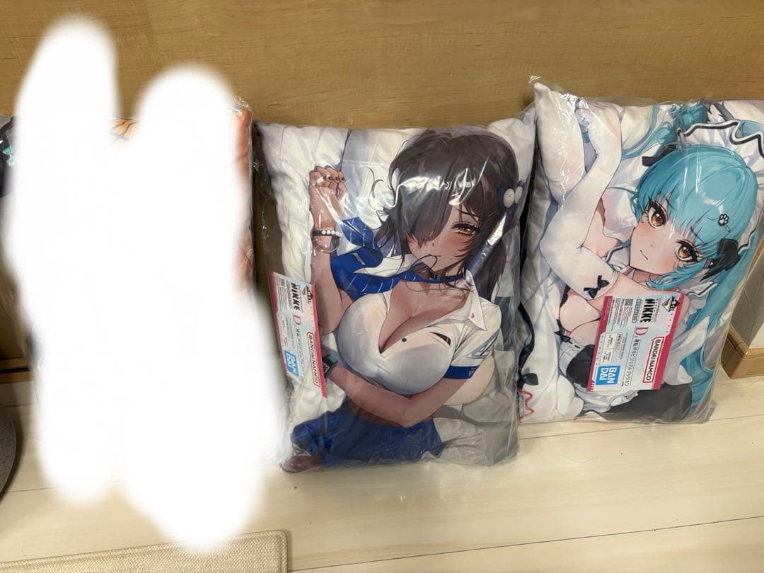 ニケ 一番くじ NIKKE D賞 寝転がりビジュアルクッション 2種セット 一