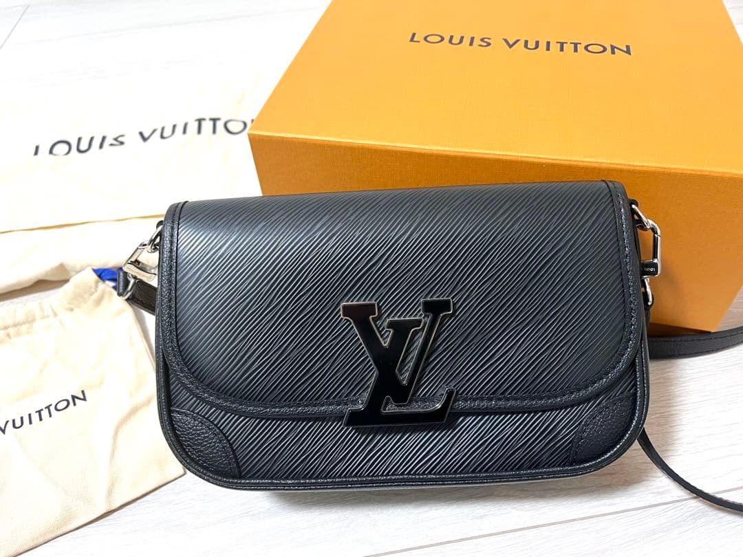 【まるまる】Louis Vuitton ショルダーバッグエピレザー ビュシ