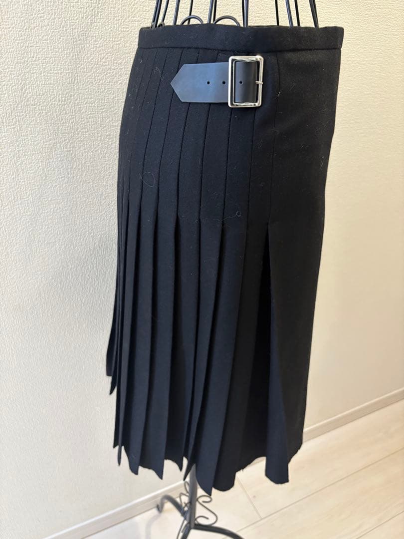 ⭐︎美品⭐︎ヴィヴィアンウエストウッドレッドレーベル黒 プリーツスカートバックル付き