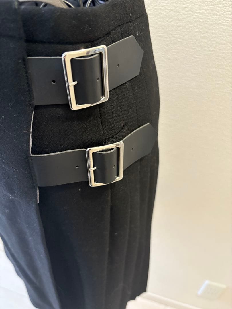 ⭐︎美品⭐︎ヴィヴィアンウエストウッドレッドレーベル黒 プリーツスカートバックル付き