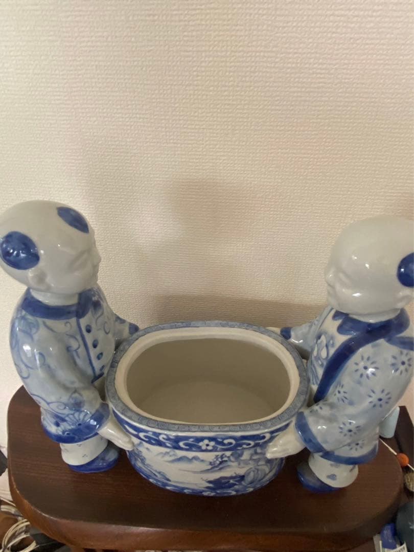 中国美術 陶磁青花唐子 人物香炉 置物 緣起物 希少品 道八大在銘