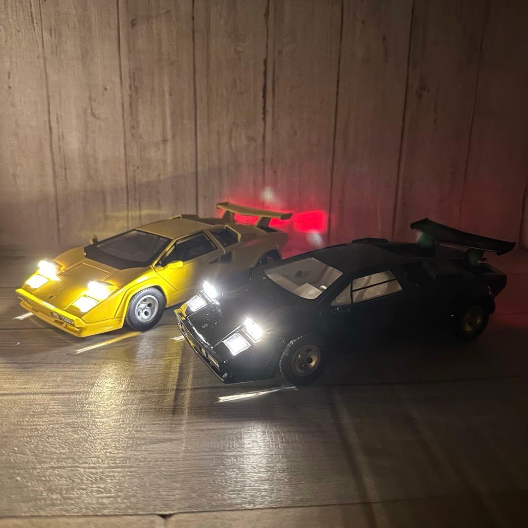 ランボルギーニ カウンタック 1/24 合金ミニカー　ブラック　黄色　二台セット