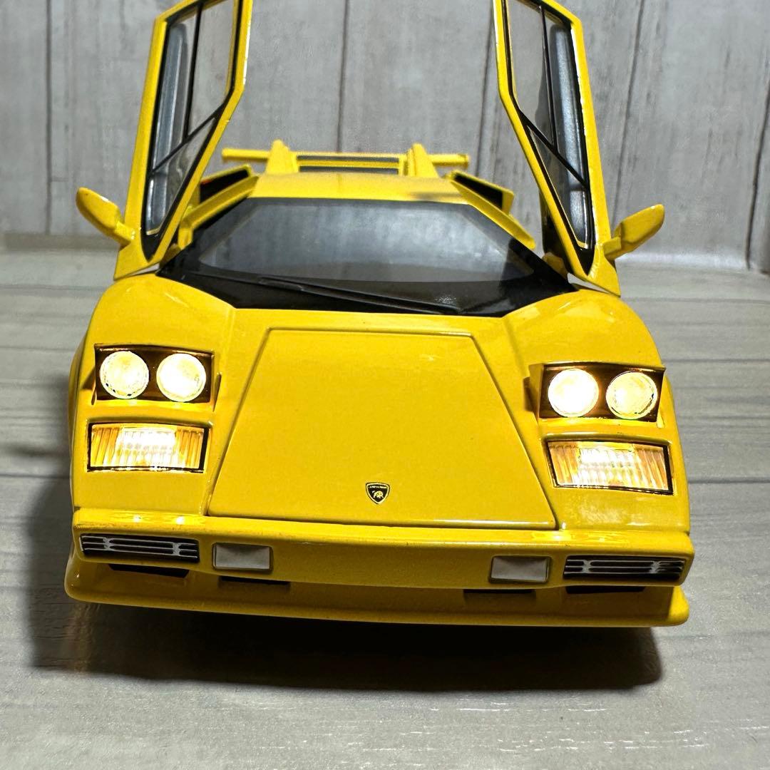 ランボルギーニ カウンタック 1/24 合金ミニカー　ブラック　黄色　二台セット