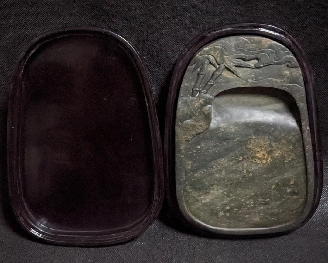 歙州硯 雲竹風流文】◇金暈・金星・水波羅紋の美石◇唐木塗箱◇約7.2吋