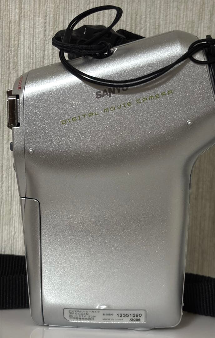 起動確認済］SANYO Xacti 6メガピクセル デジタルムービーカメラ