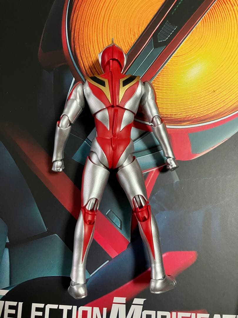 真骨彫 ウルトラマンガイア