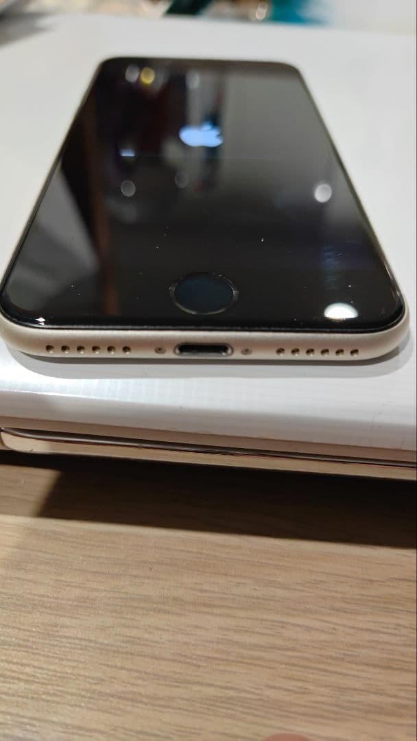 Apple iPhone SE3 128gb おまけ付き　値下げ