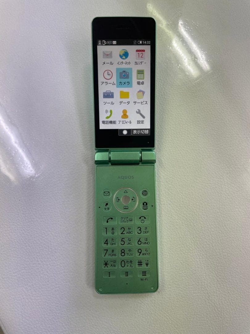 【美品】AQUOSケータイ3／805 SH AQUOS ケータイ 【中古】AQUOS ケータイ3 805SH ソフトバンク SIM