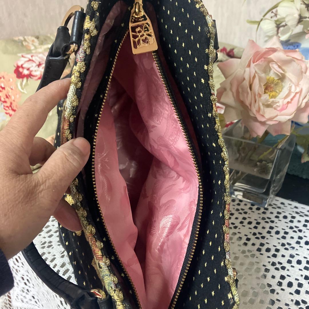 タイムセール‼️美品‼️シンクビービーズ刺繍 黒 ハンドバッグ 中型