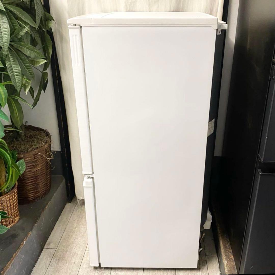 どっちも付け替えドアだから引越しにも連れてける♪一人暮らしに！冷凍冷蔵庫137L