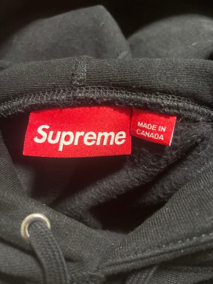 早い者勝ち！Supreme パーカー 2024