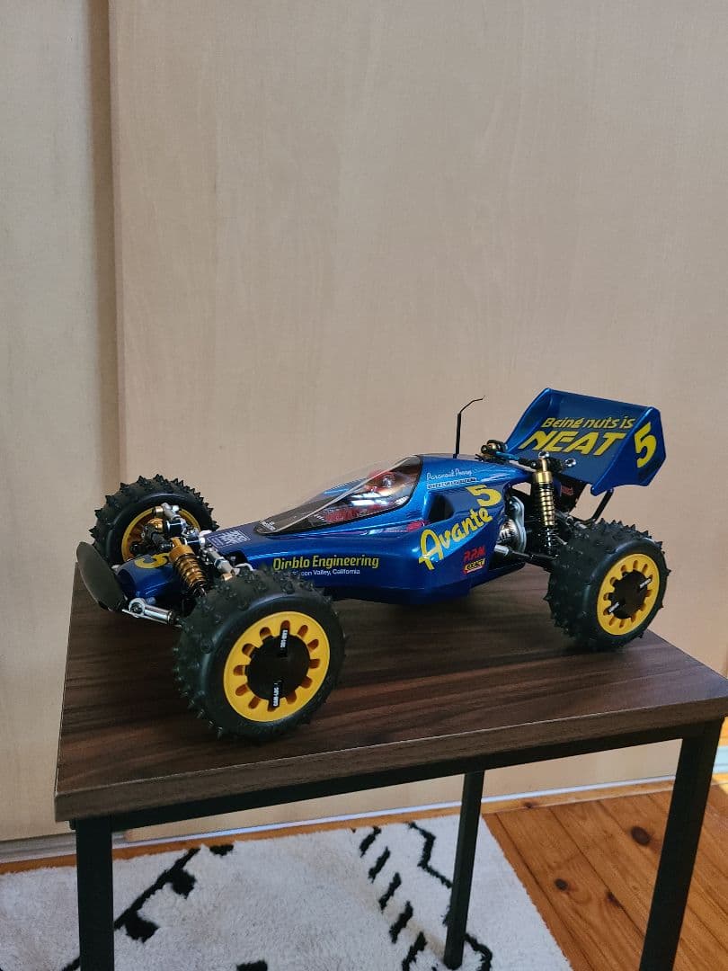 タミヤアバンテ1/10 ラジコンカー 精悍なブラックボディ再び！タミヤの電動RCカー「1/10RC アバンテ