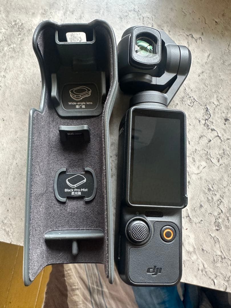 ビデオカメラ DJI Osmo Pocket 3 Creator Combo