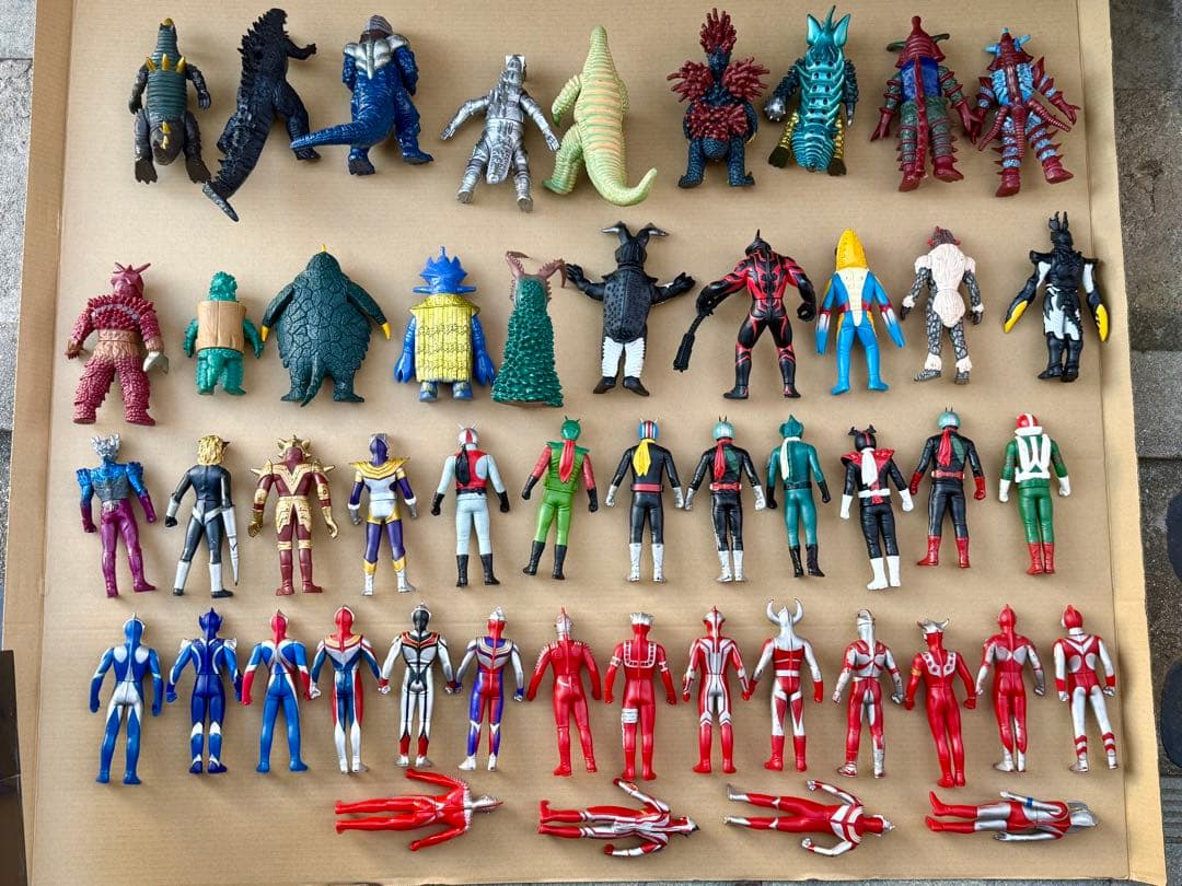 ウルトラマン 怪獣 円谷プロ まとめて 49体セット フィギュア 仮面ライダー