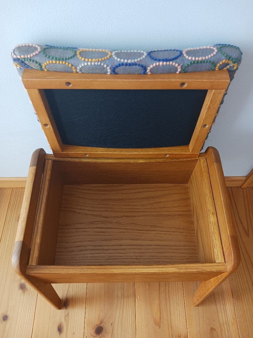 ハンドメイド木製スツール