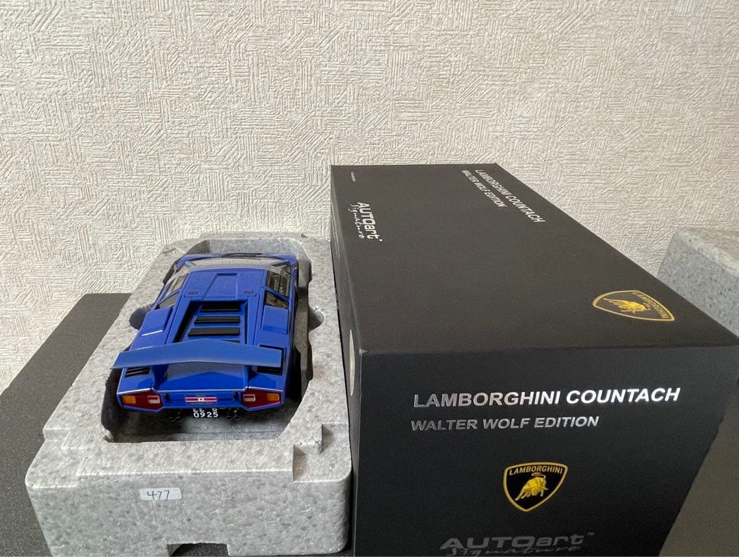 AUTOart 1/18 ランボルギーニ カウンタック ウォルターウルフ ブルー