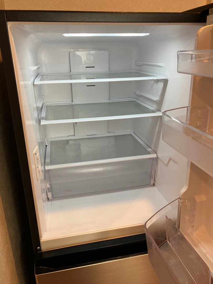 日立ノンフロン冷凍冷蔵庫　R-27SV (N)型 2023年製