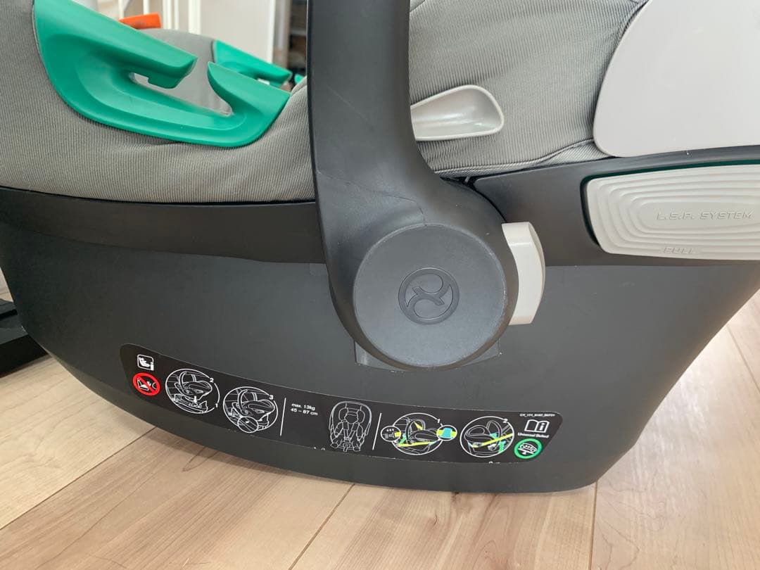 りお様【Cybex】エイトンs2 i-size ベース アダプタ 3点セ