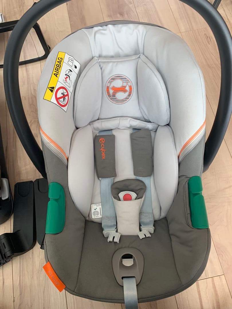 りお様【Cybex】エイトンs2 i-size ベース アダプタ 3点セ