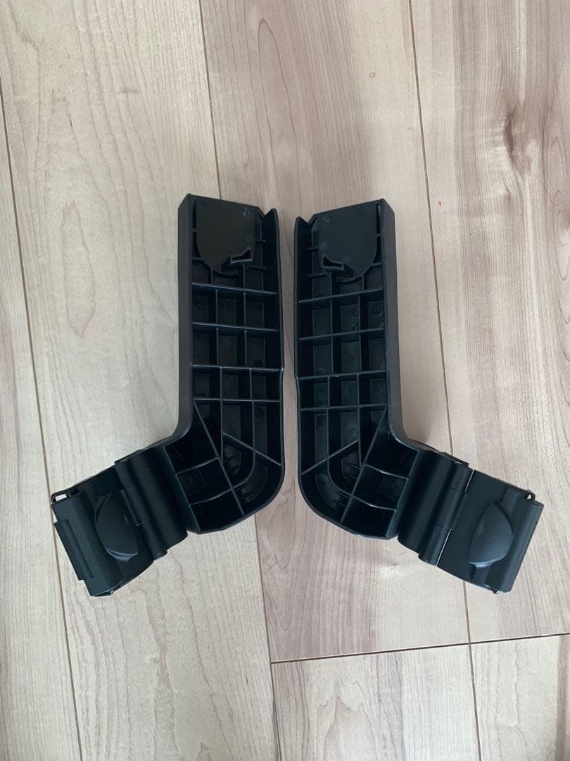 りお様【Cybex】エイトンs2 i-size ベース アダプタ 3点セ