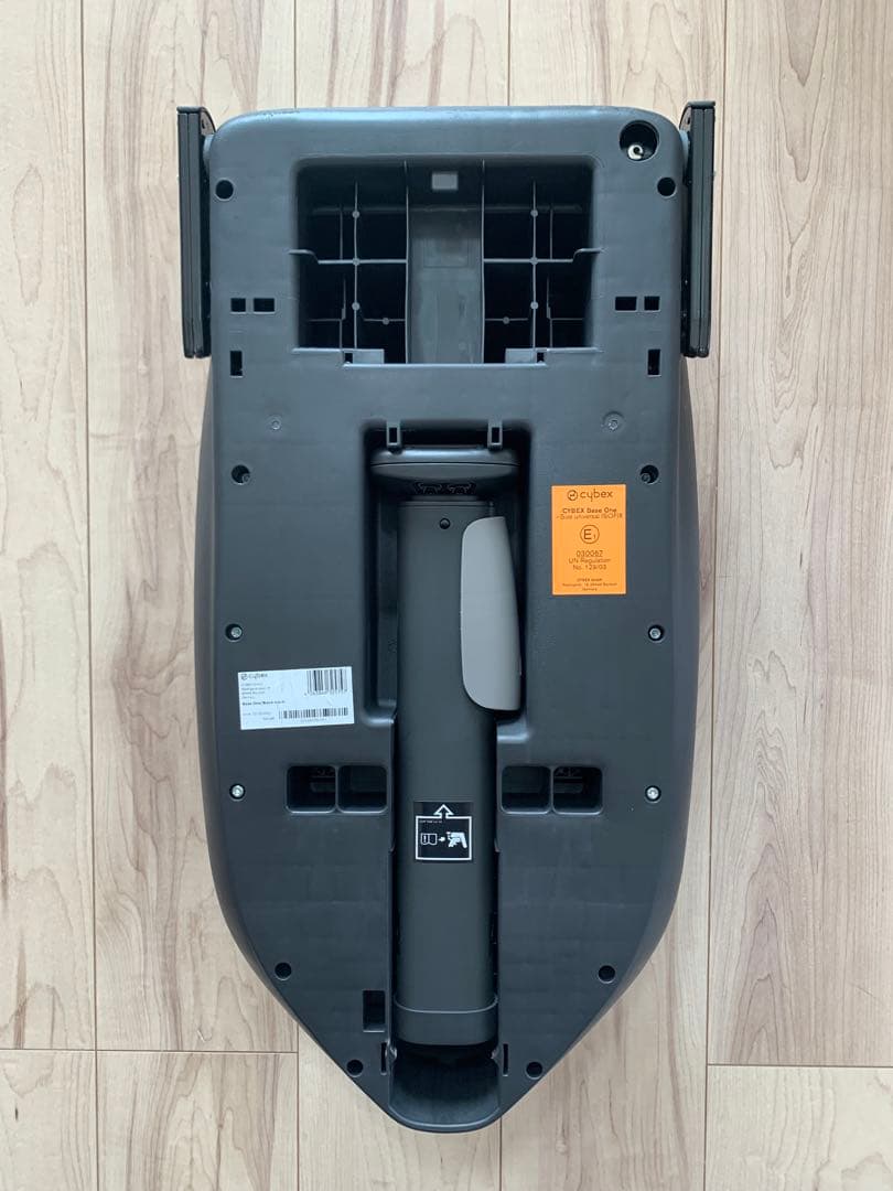 りお様【Cybex】エイトンs2 i-size ベース アダプタ 3点セ