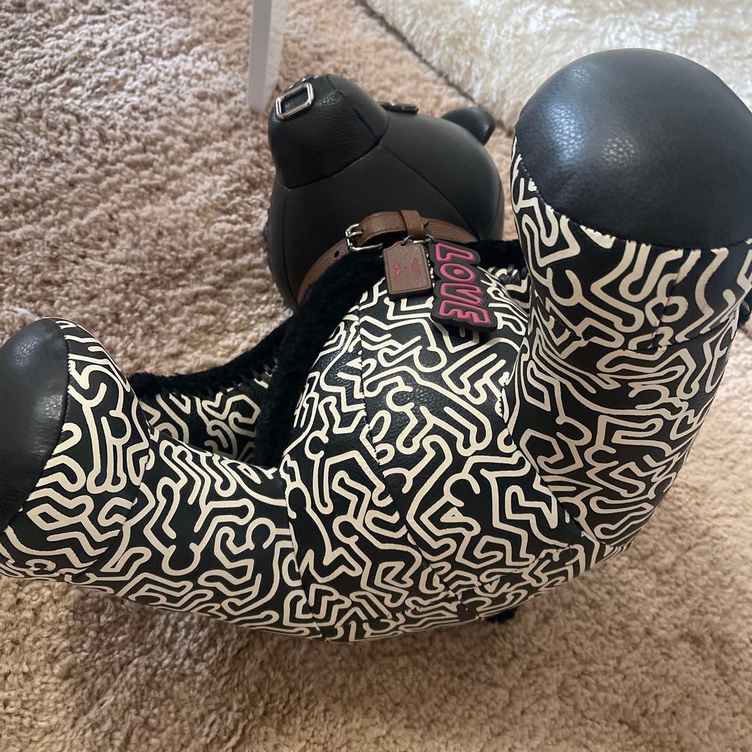 コーチ　キースヘリング　クマ