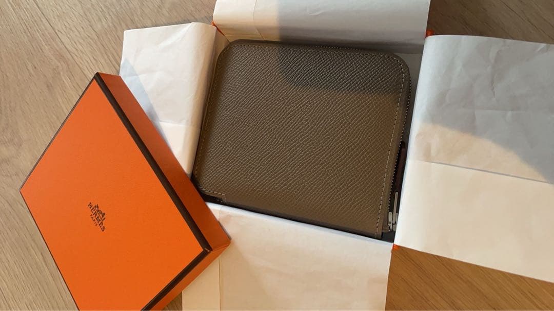 エルメス　シルクインコンパクト