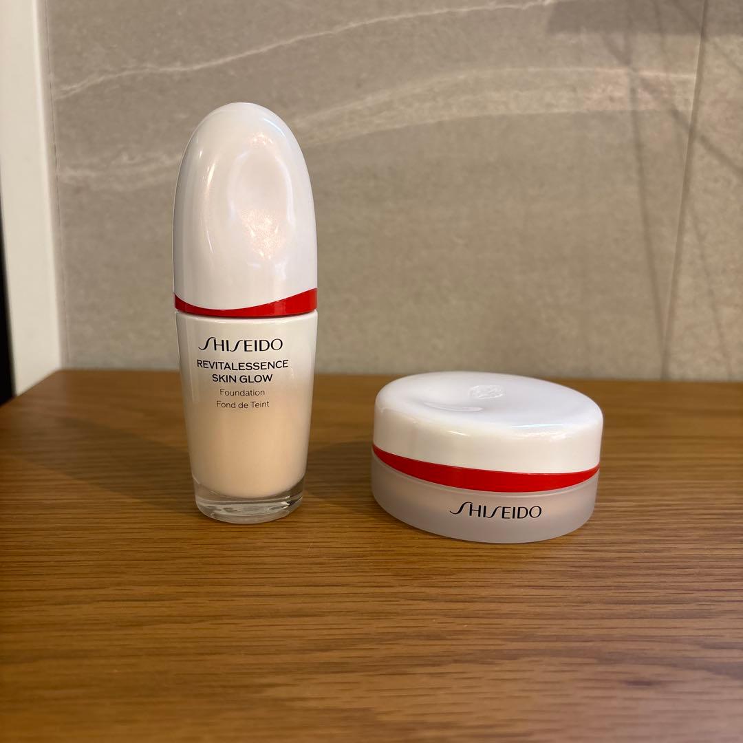 SHISEIDO 資生堂　スキングロウファンデーション　フェイスパウダー