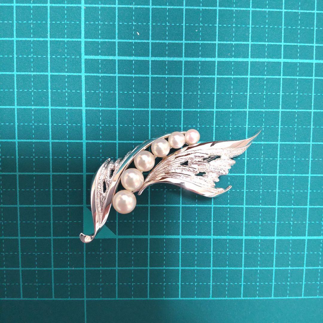 ミキモト ブローチ リーフデザイン - メルカリ