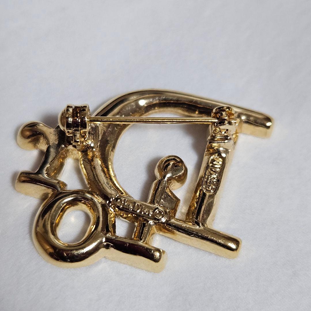 クリスチャン ディオール ブローチ ブランドロゴ ラインストーン