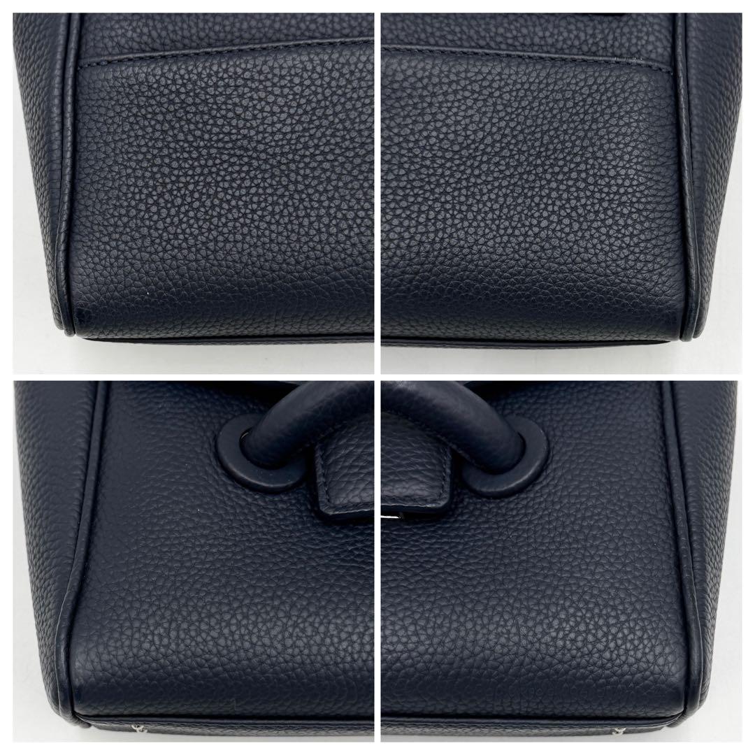 【美品】ヴァジック ハンドバッグ エバーミニミニ ワンハンドル レザー ネイビー