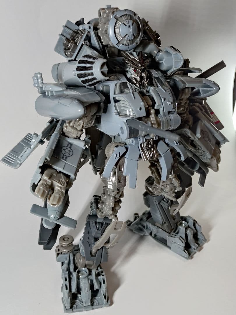 SS-08 ブラックアウト　トランスフォーマー　スタジオシリーズ