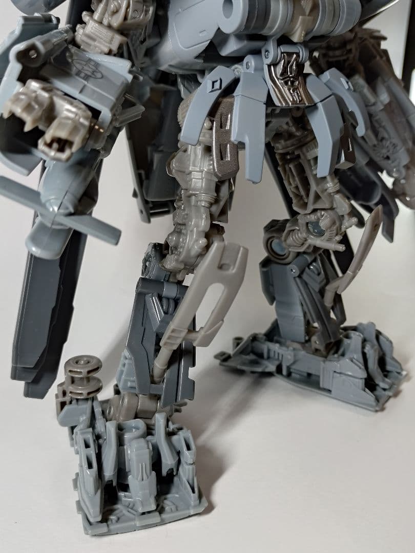 SS-08 ブラックアウト　トランスフォーマー　スタジオシリーズ