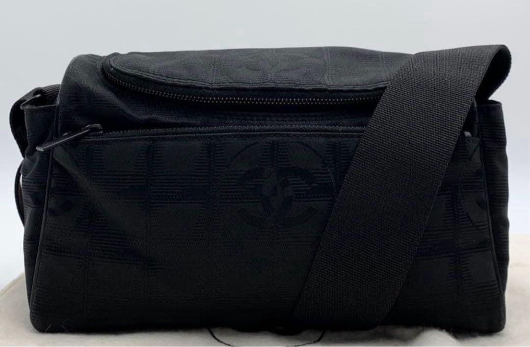 CHANEL ニュートラベルライン　ココマーク　ショルダーバッグ 黒