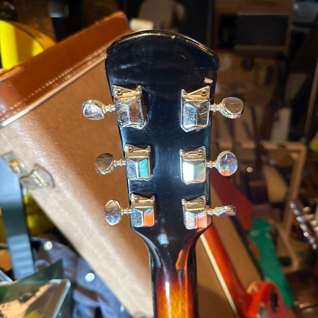 歴史的ギターGreco 最初の電気ギターソリアコです！