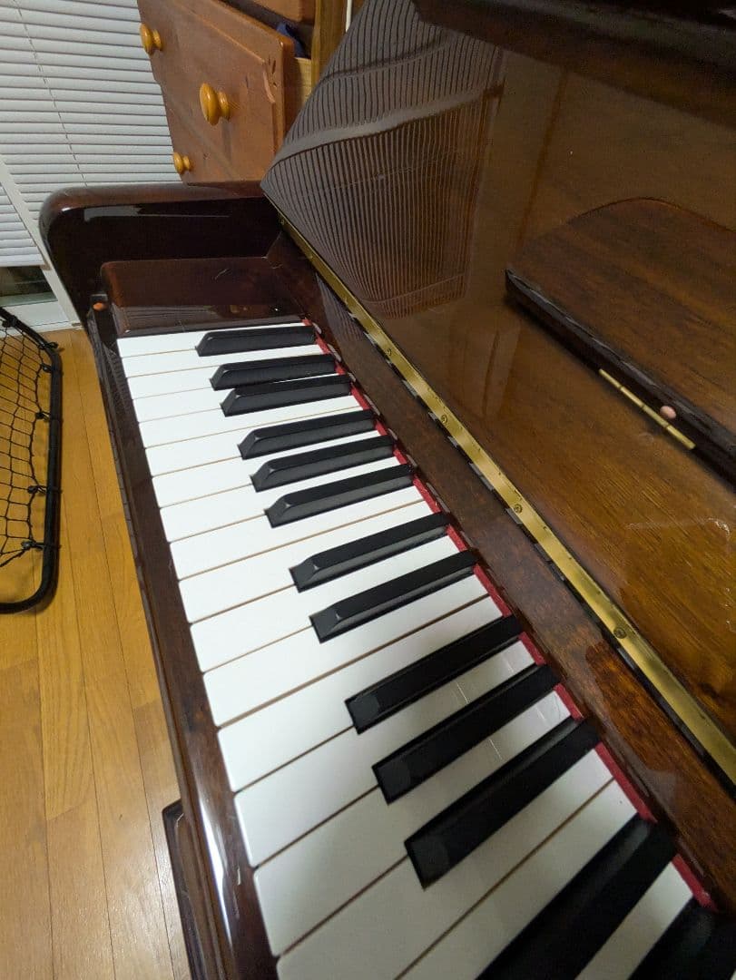 STEINBURG アップライトピアノ 猫足 ダークウォールナット 木目調