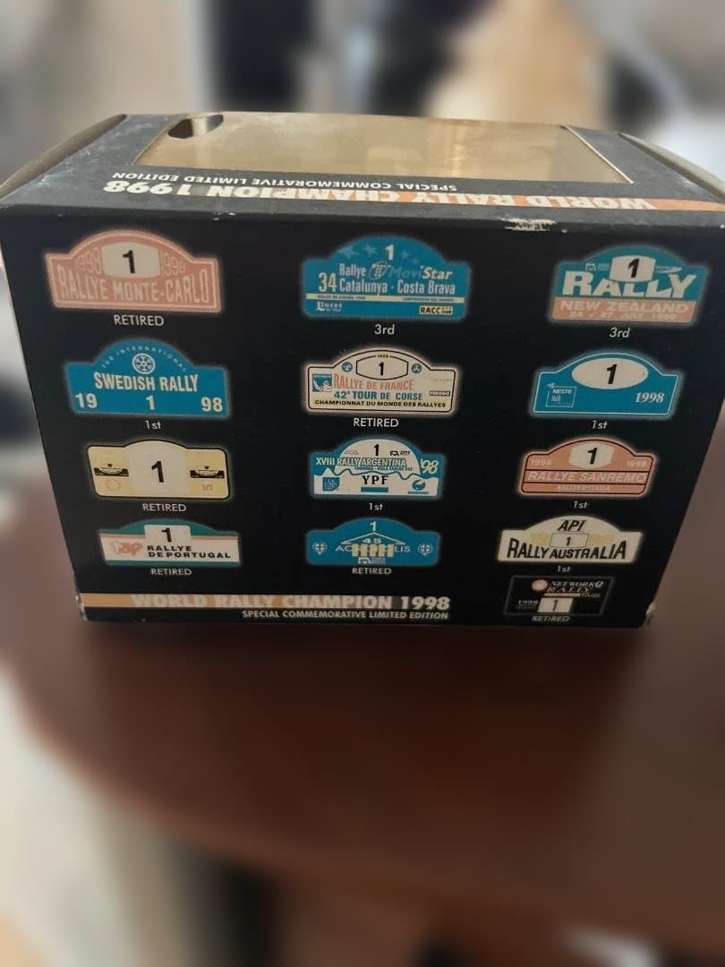 Mitsubishi Lancer EVO V ミニカー 特別版