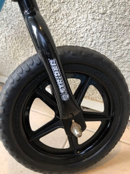 【t.h.ree8945】ストライダー　ビームス限定　水色