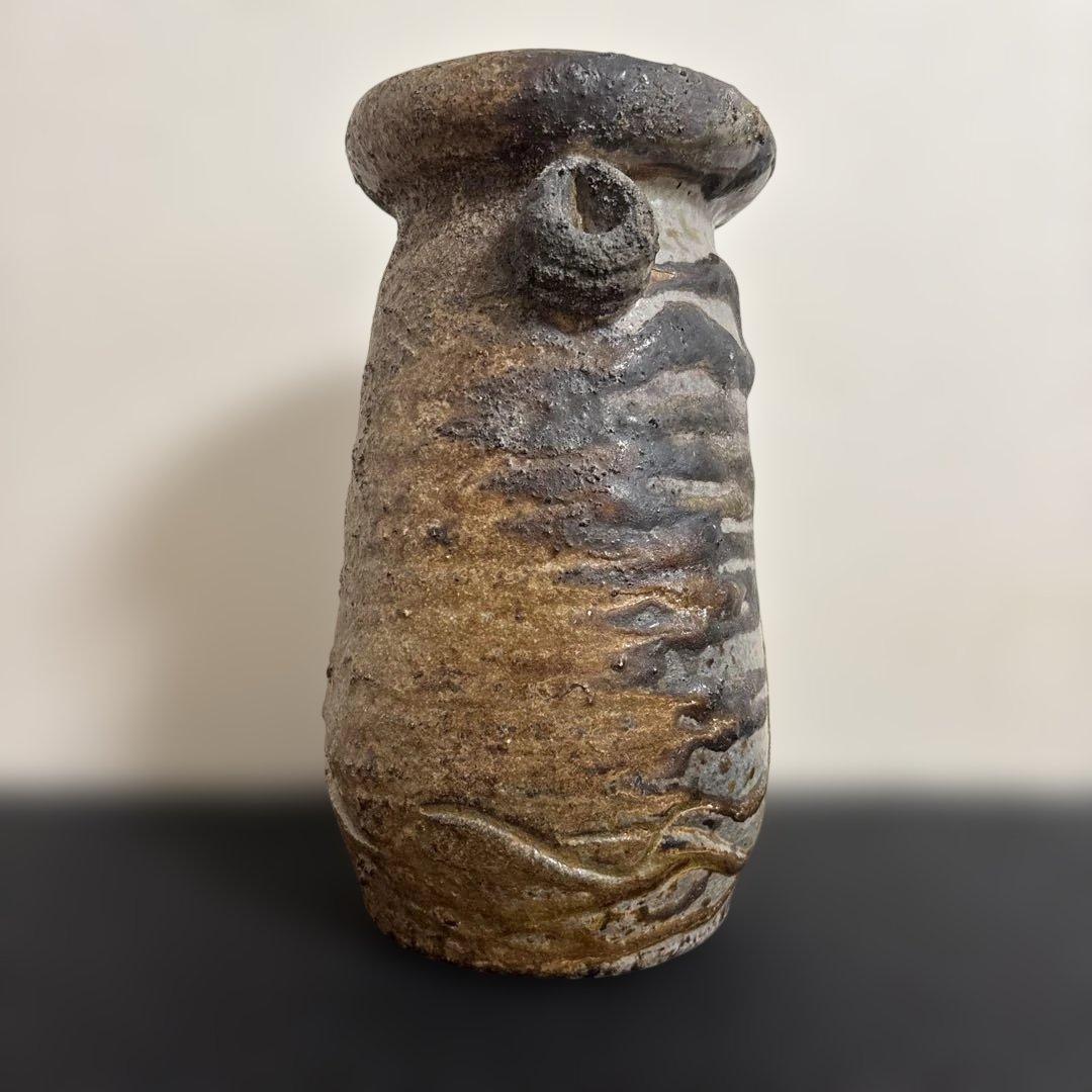 陶器製花瓶(？)