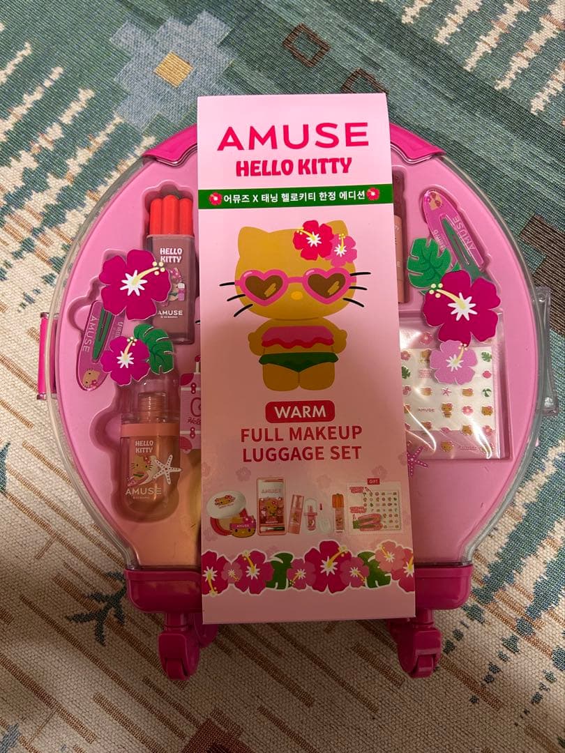 新品✨AMUSE × HELLO KITTY WARMSETイエベ 日焼けキティ