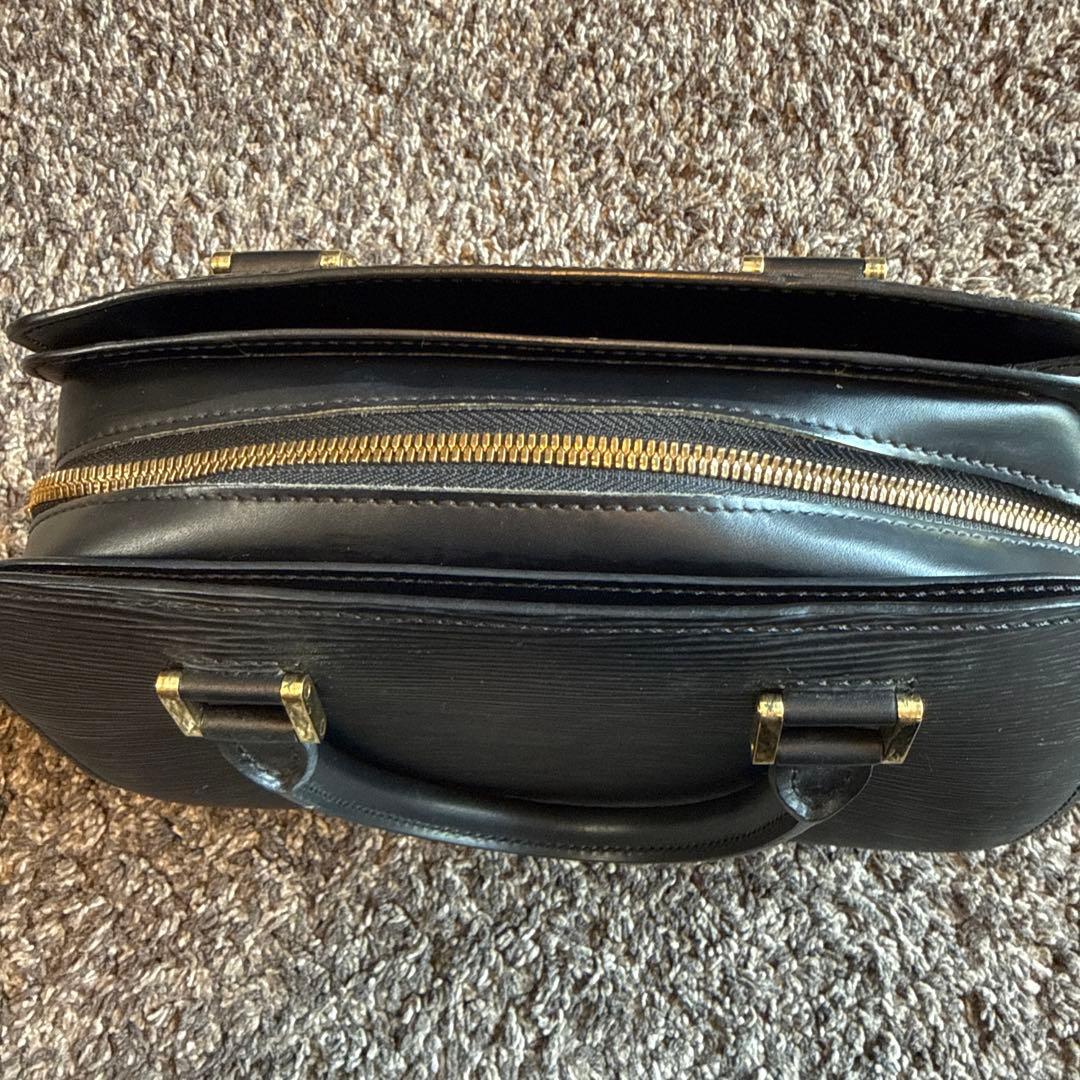 LOUIS VUITTON ルイ・ヴィトン　ポンヌフ　エピ　ノワール