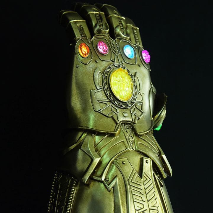 【値下げ】ホットトイズライフサイズ1/1スケール インフィニティ・ガントレット