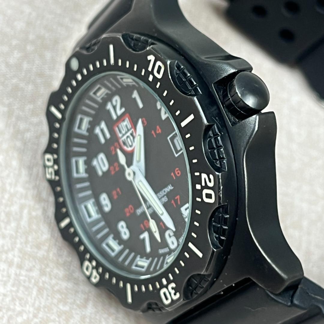 55 LUMINOX ルミノックス 8400シリーズ 防水機能 200M 腕時計